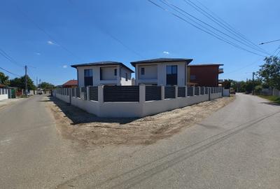 Casa individuala  -  4 camere  -  strada asfaltata  -  5 min de stb/bd 1Mai - 5