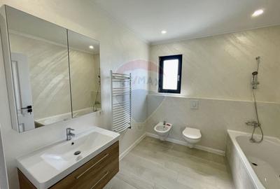 Casă cu 4 camere cu Canalizare în Exterior Vest - 30