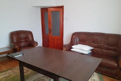 Apartament cu 3 camere decomandat în Barieră - 4