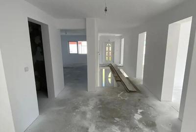 Casă cu 3 camere în Cetății - 1