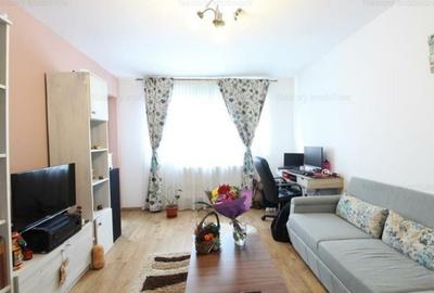Vând apartament