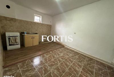 Casă cu 3 camere în Central - 1