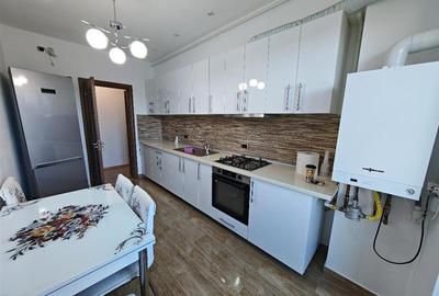 Apartament cu 2 camere decomandat, mobilat în Tractorul - 7
