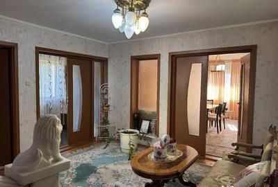Casă cu 8 camere cu Teren 4057 Mp în Găneasa - 1