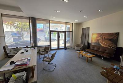 Spațiu comercial, de 70 mp, în Tomis I - 2