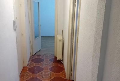 Garsonieră decomandată în Central - 9