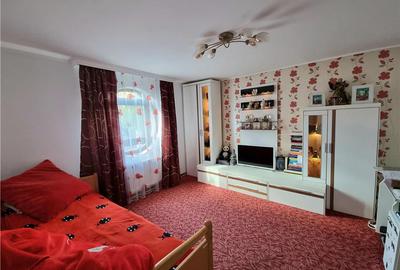 Casă cu 6 camere în Central - 3