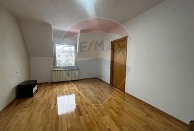 Casă cu 6 camere cu Piscina în Băneasa - 16