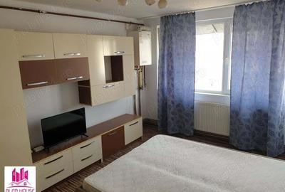 Vand garsoniera zona Micro 1 - 2
