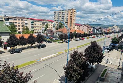 Apartament cu 2 camere decomandat în Central - 1