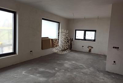 Apartament cu 3 camere decomandat în Vest - 2