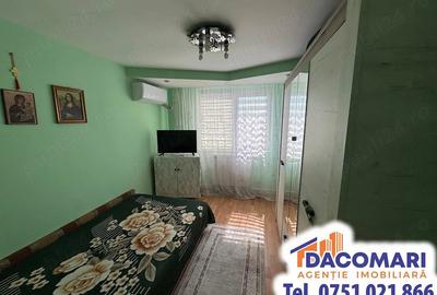 Apartament cu 3 camere semidecomandat în Micro 40 - 1