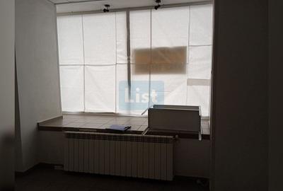 Spațiu comercial, de 70 mp, în Mazepa 2 - 4