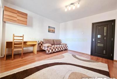 Garsoniera spatioasa de inchiriat str. De Mijloc - 18