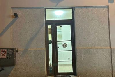 Spațiu comercial, de 55 mp, în Universitate - 1