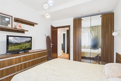 Apartament cu 3 camere semidecomandat în Militari - 2