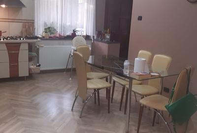Casă cu 5 camere cu Teren 1800 Mp în Săsar - 2