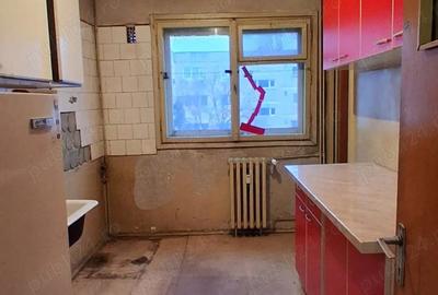 Apartament cu 3 camere decomandat în Brâncoveanu - 2