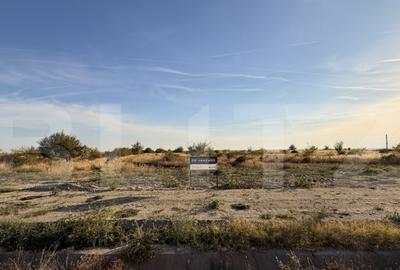 Teren de 44421 mp, în Central - 10