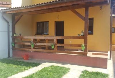 Duplex cu 3 camere în Sânpetru
