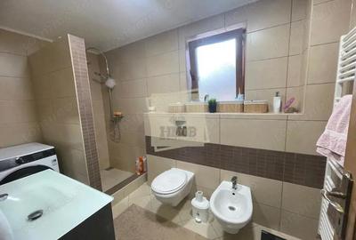 Casa moderna cu 4 camere terasa si garaj si 585 mp teren in Sura Mare - 11