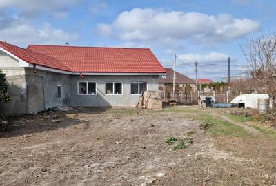 Casă individuală cu 4 camere în Cobadin