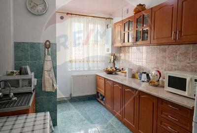 Apartament cu 2 camere semidecomandat, mobilat în Central - 1