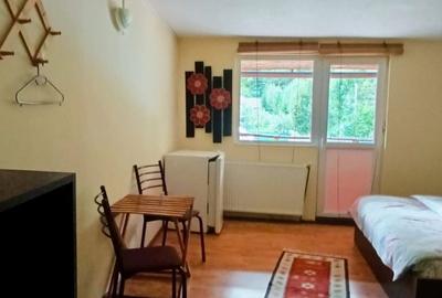 Casă cu 8 camere cu Teren 3800 Mp în Central - 11