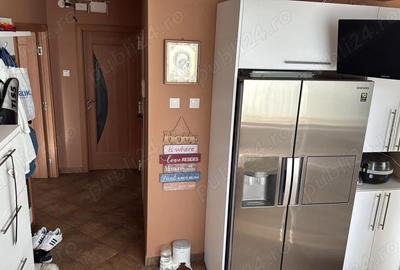 Apartament cu 3 camere decomandat în Astra - 1