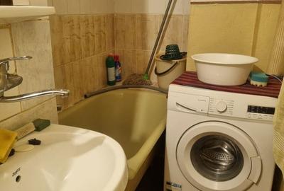 Garsonieră decomandată în Decebal - 2