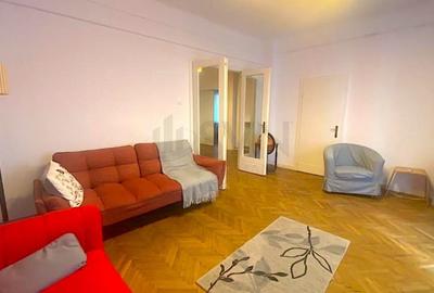 Apartament cu 3 camere decomandat, mobilat în Universitate