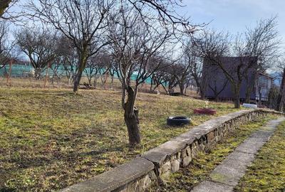 Teren de 4300 mp, în Central - 1