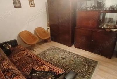 Apartament cu 4 camere semidecomandat în Central - 1