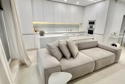 Apartament cu 2 camere decomandat, mobilat în Central