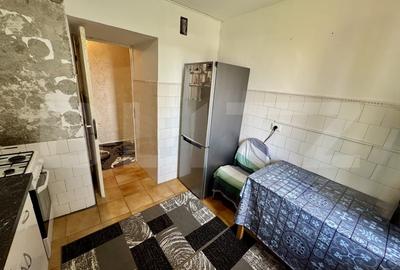 Apartament cu 3 camere semidecomandat, mobilat în Calea București - 11