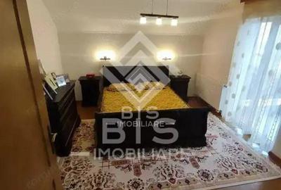 Casă cu 6 camere cu Teren 700 Mp în Est - 14