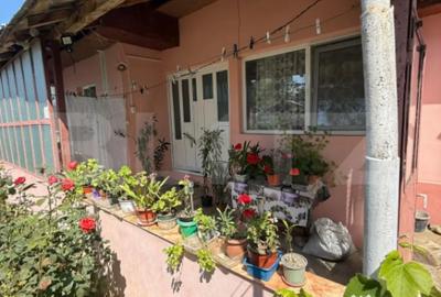 Casă cu 4 camere cu Teren 1053 Mp în Central - 2