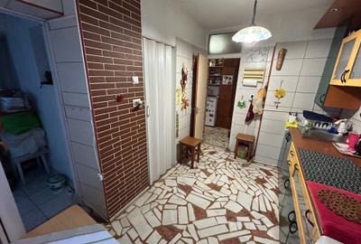 Aviatiei Nicolae Caramfil,2 balcoane, 2 Gr sanitare, 80 mp - 12