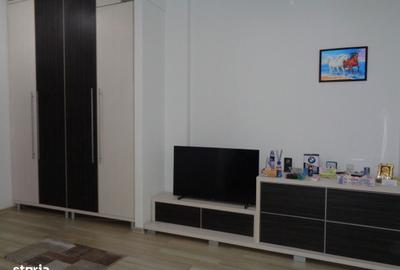 Apartament decomandat în UTA - 2
