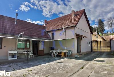 Casă cu 4 camere cu Teren 1622 Mp în Central - 16