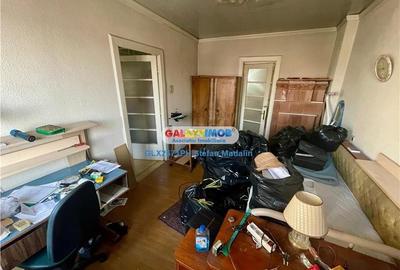 VANZARE 2 CORPURI DE CASA - SPATIU COMERCIAL - STRADA POSTEI, PLOIESTI - 10