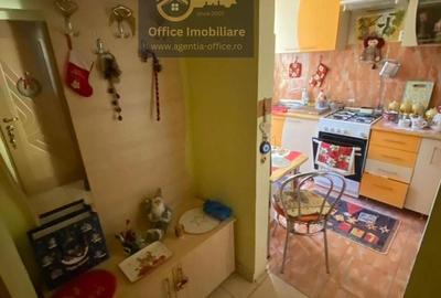 Apartament cu 3 camere semidecomandat în Central - 3