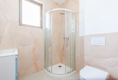 Casa Modernă cu Spații Vitrate Generoase Casa Modernă cu Spații Vitrate Generoase - 8