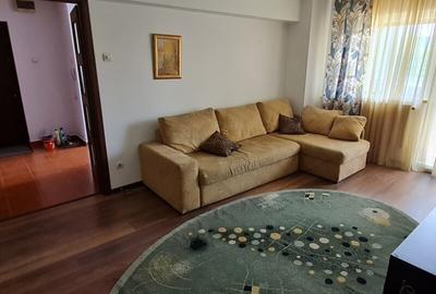 Apartament cu 2 camere semidecomandat, mobilat în 13 Septembrie