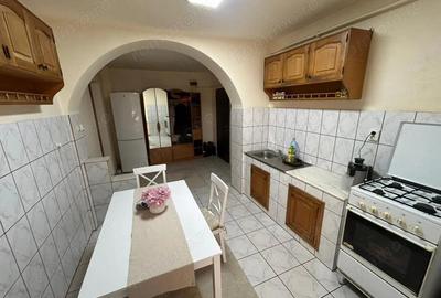 Apartament 2 camere, decomandat - zona Ampoi 3 - 6