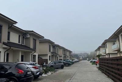 Duplex cu 4 camere cu Canalizare în Corbeanca - 2