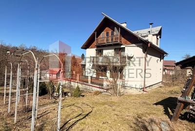 Casă individuală cu 6 camere cu Canalizare în Bran - 1