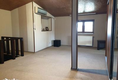 Apartament cu 4 camere în Central - 12