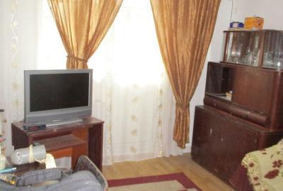 Apartament cu 2 camere decomandat în Drumul Taberei