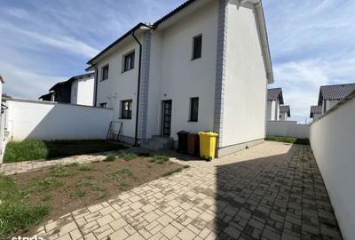 Casă cu 4 camere decomandat cu Teren 250 Mp în Șelimbăr - 11